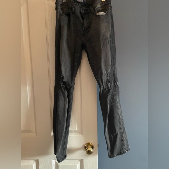 Men’s Hollsiter Black Ripped Jeans - Picture 1 of 7